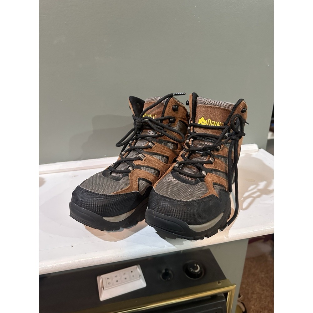 Denali Hiking Boots Size 8.5